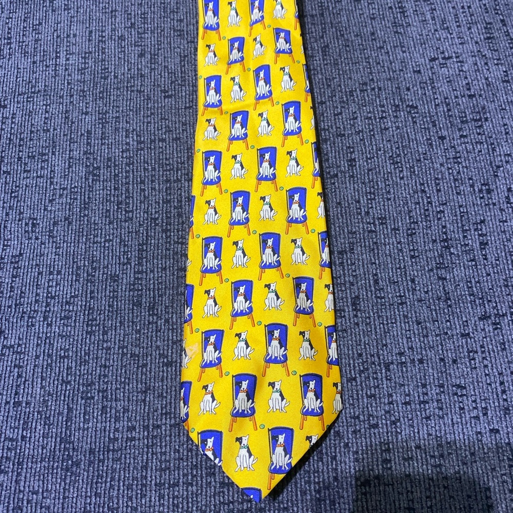 Yellow Dog Pattern Tie - Picture 2 of 7